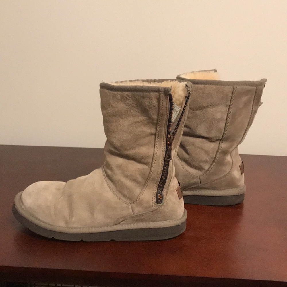 Classic Ugg booties with side zipper
